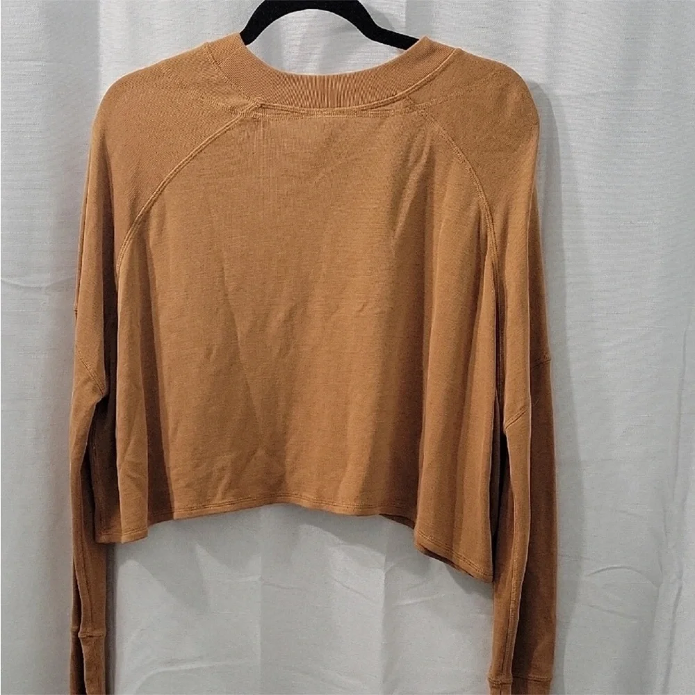 Free People Women’s Tan Long Sleeve Sweatshirt Size XS - Picture 2 of 9
